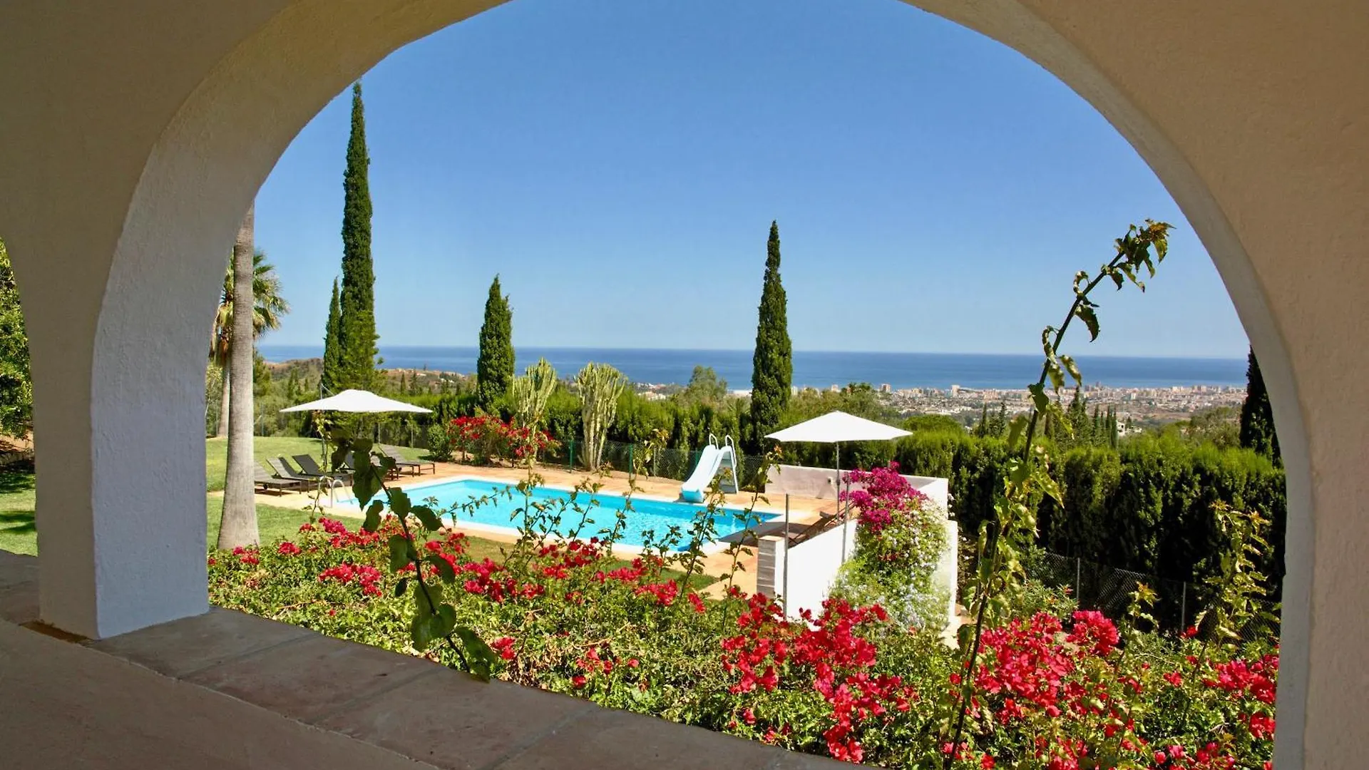 LA CIRUELA - Villa super équipée, piscine, jardin, wi-fi Mijas